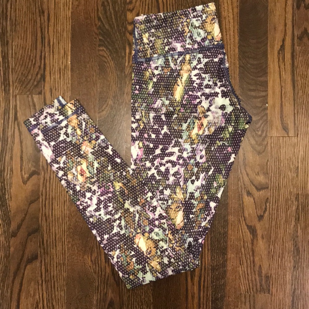 Lululemon Iris Flower Wunder Under leggings